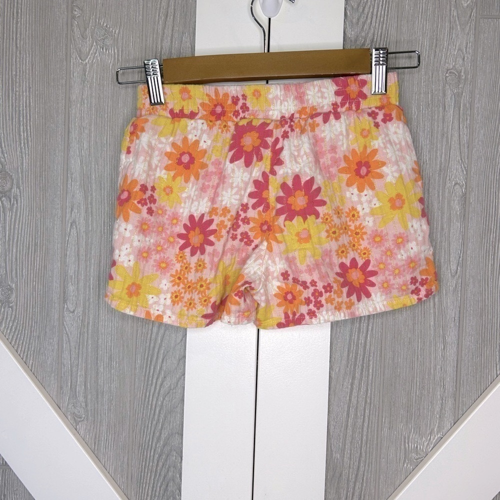 D16.06 Cat & Jack Floral Activewear Shorts Size Medium 7/8